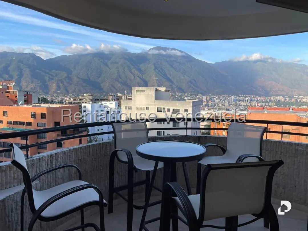 Apartamento en Colinas de Valle Arriba, Caracas – 1
