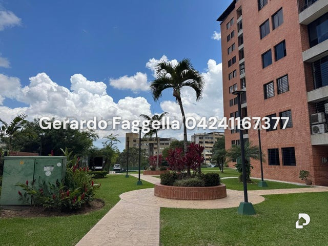 Apartamento en Colinas de La Tahona, Caracas – 2