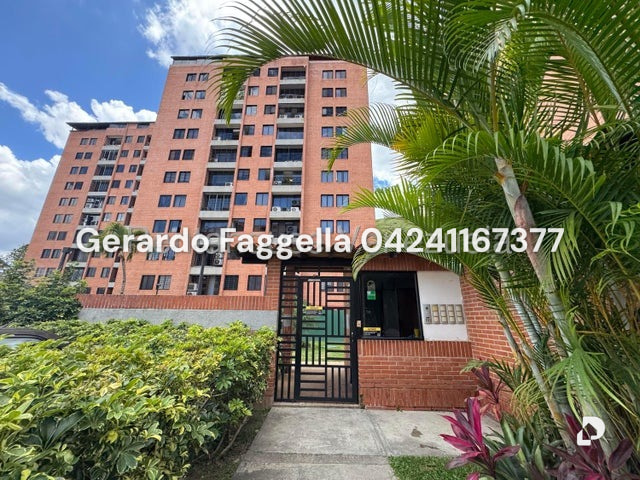 Apartamento en Colinas de La Tahona, Caracas – 1