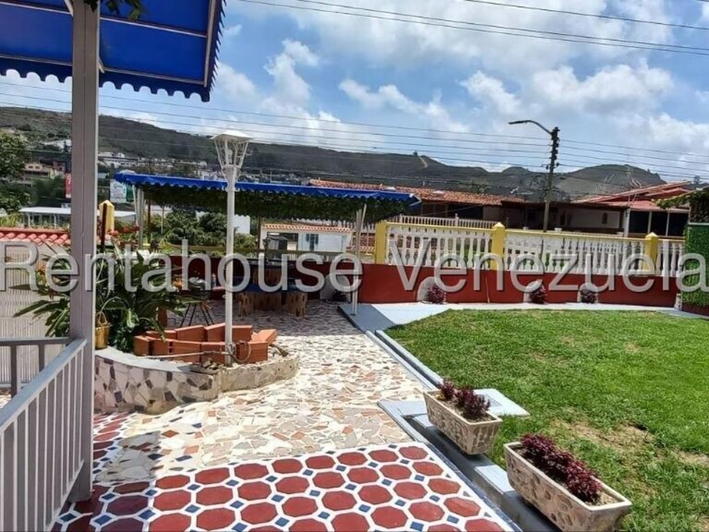 Casa en San Antonio de Los Altos - 1