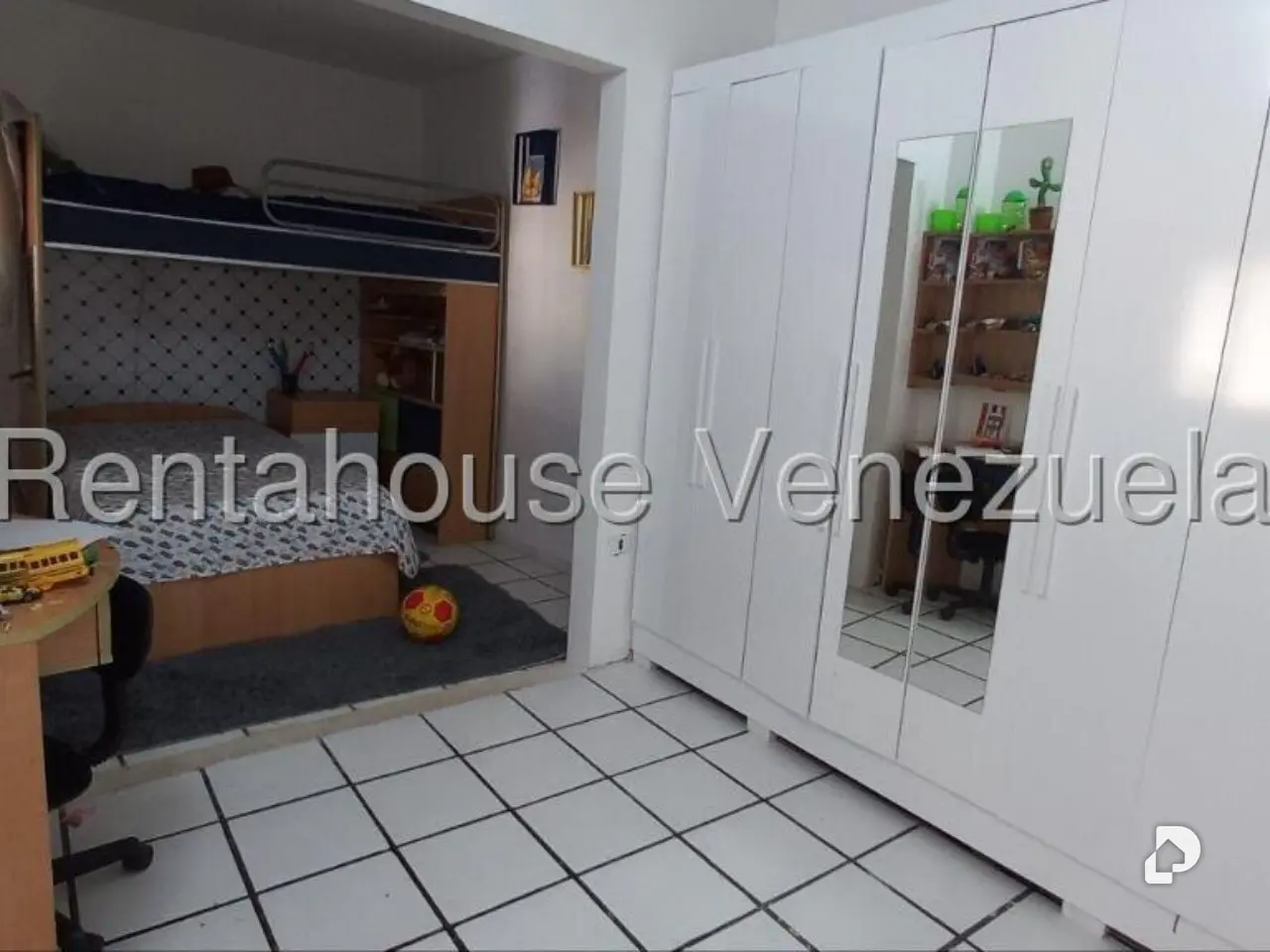 Casa en La Rosaleda, San Antonio de Los Altos – 16