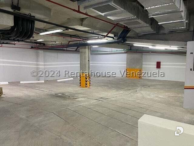 Oficina en Las Mercedes, Caracas – 14