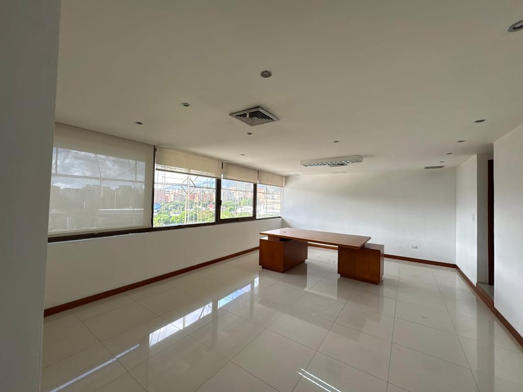 Oficina en Chuao, Caracas - 1