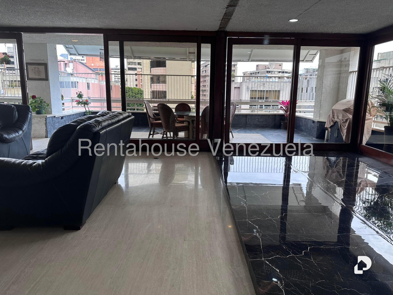 Apartamento en La Florida, Caracas – 11