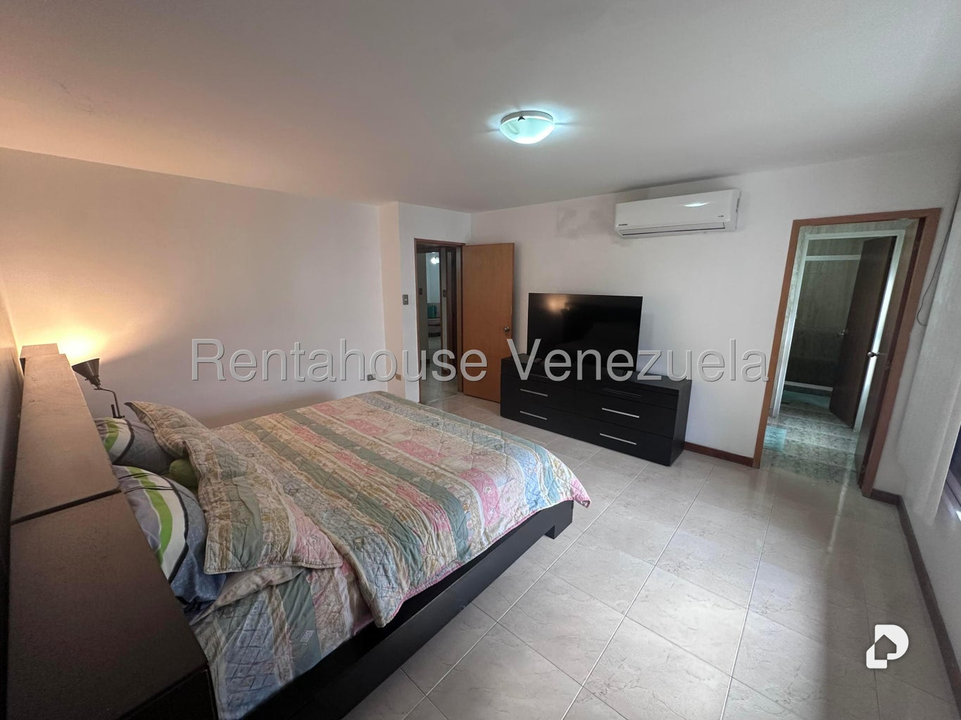 Apartamento en La Florida, Caracas – 30
