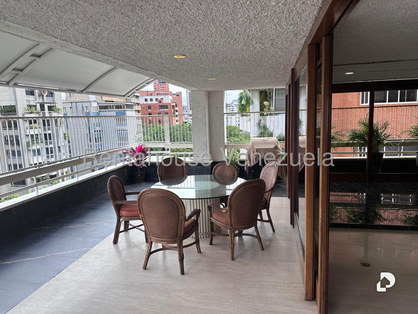 Apartamento en La Florida, Caracas – 14