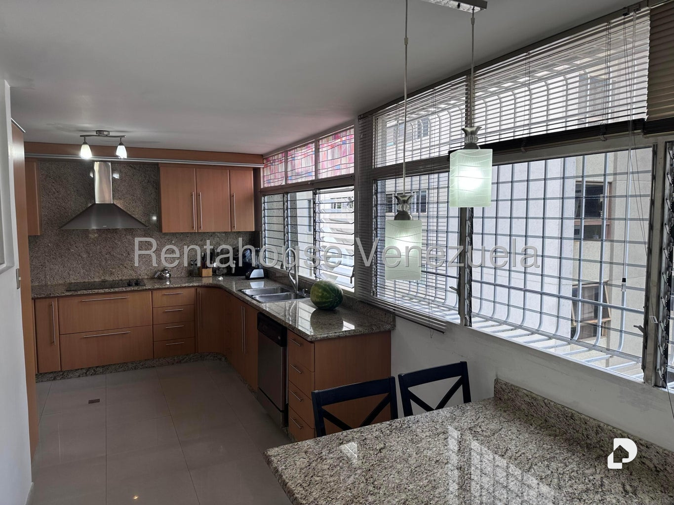 Apartamento en La Florida, Caracas – 18