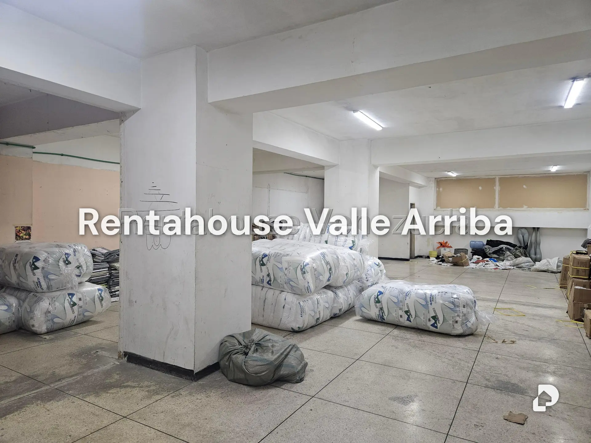 Local comercial en Parroquia Santa Rosalía, Caracas – 11