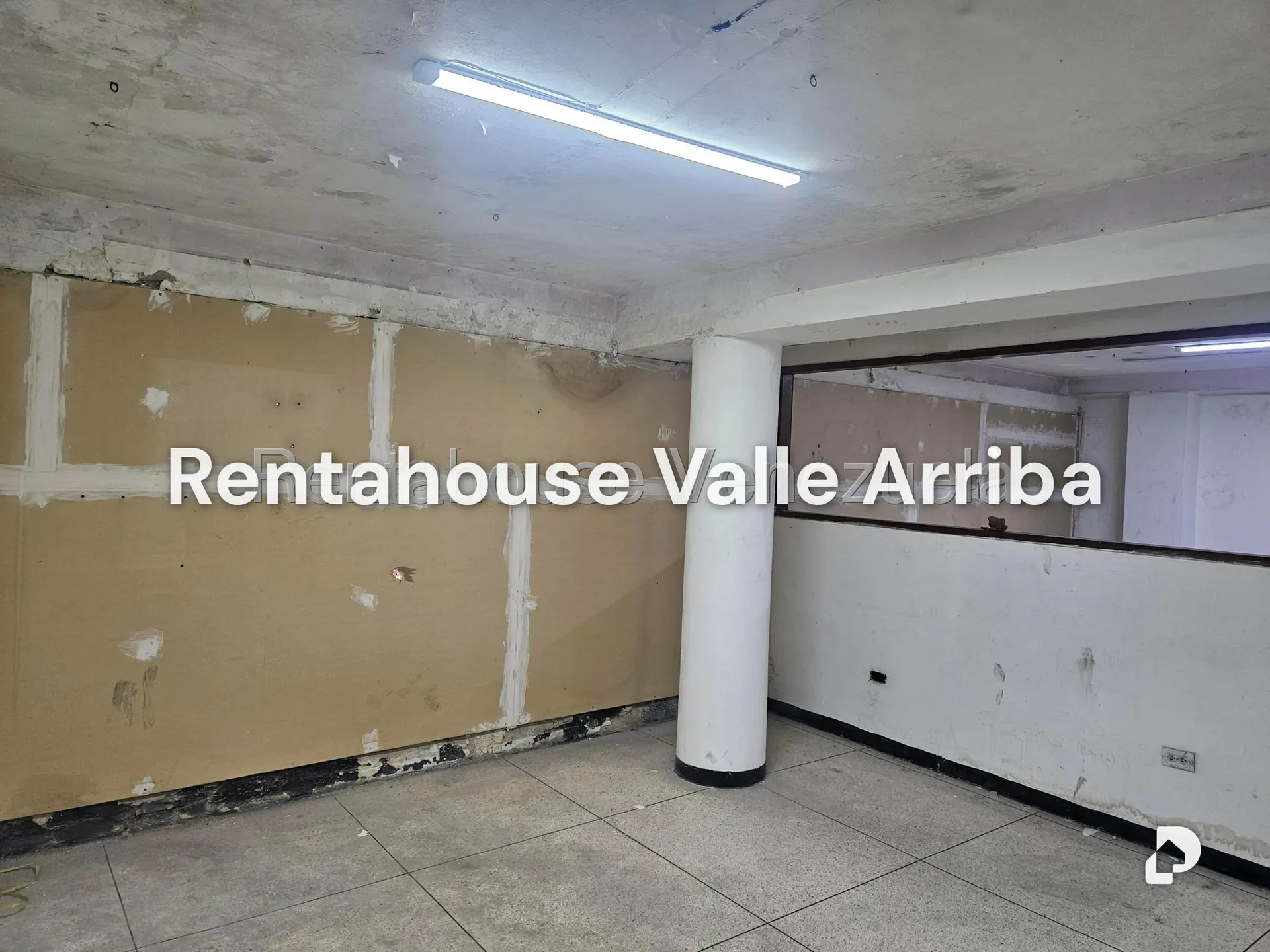 Local comercial en Parroquia Santa Rosalía, Caracas – 18