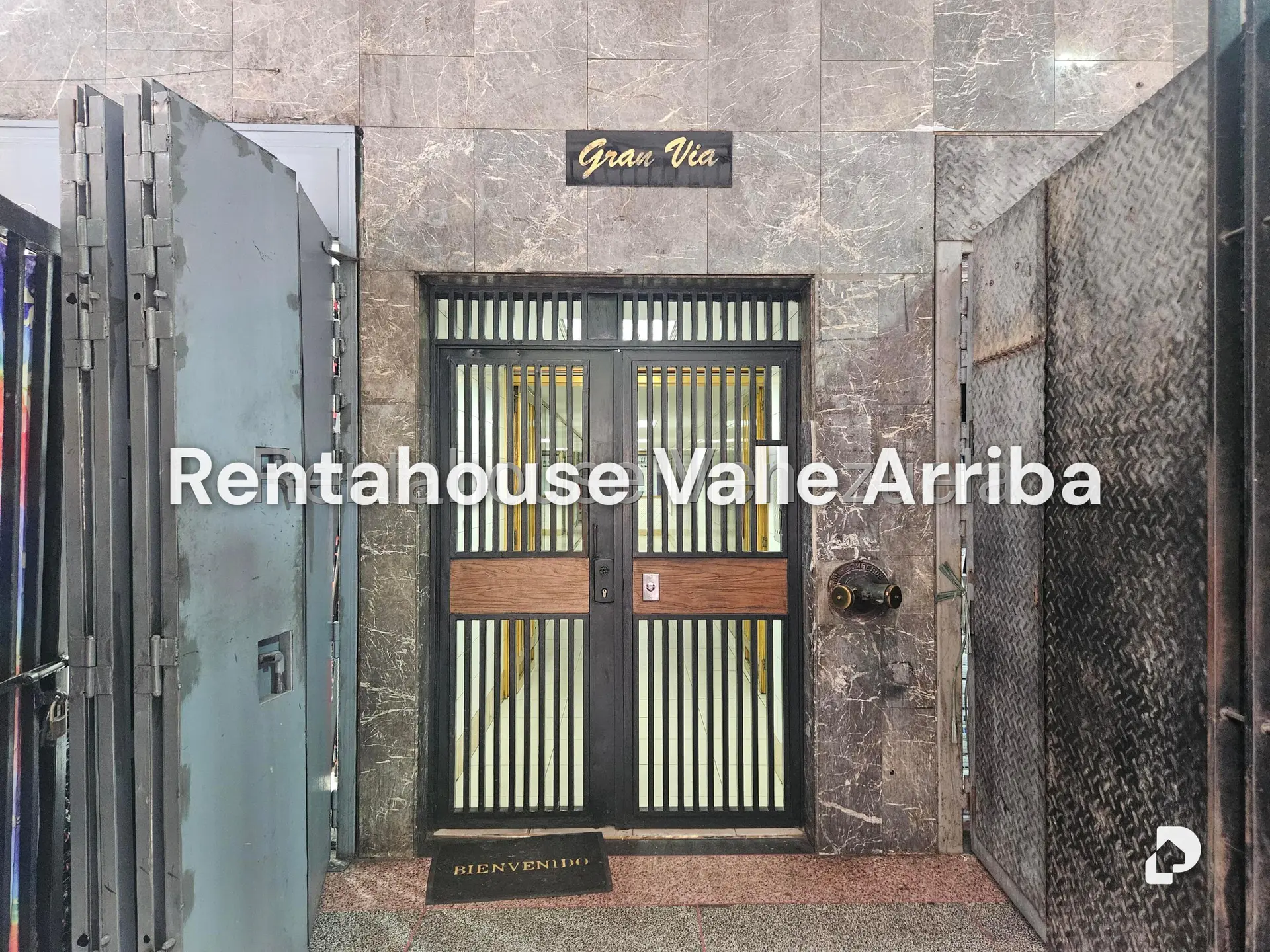 Local comercial en Parroquia Santa Rosalía, Caracas – 2