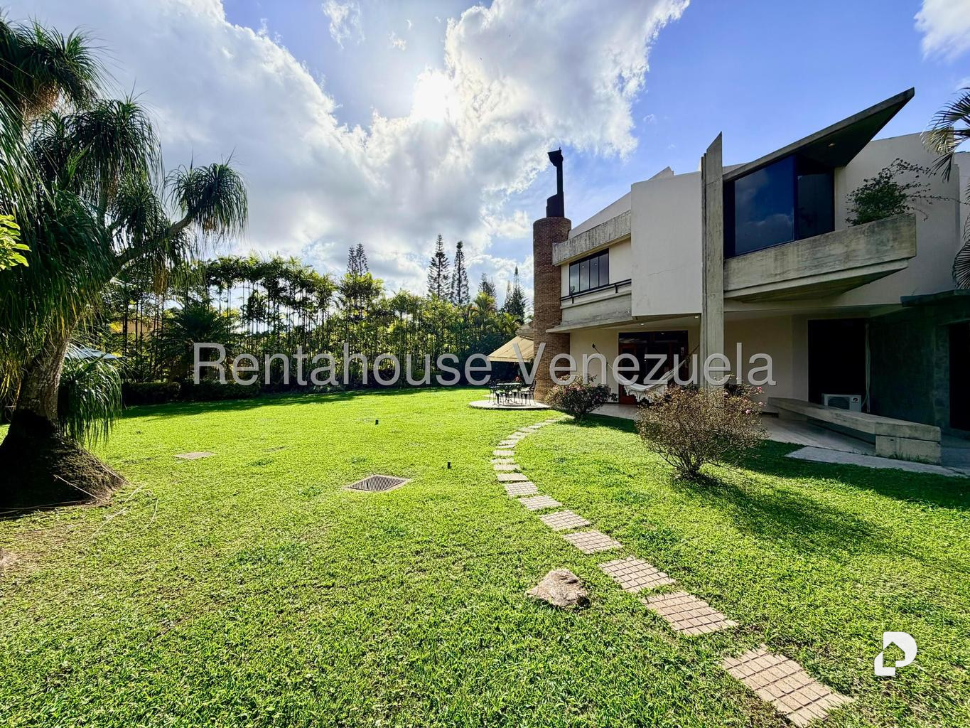 House in La Lagunita Country Club, Caracas – 2