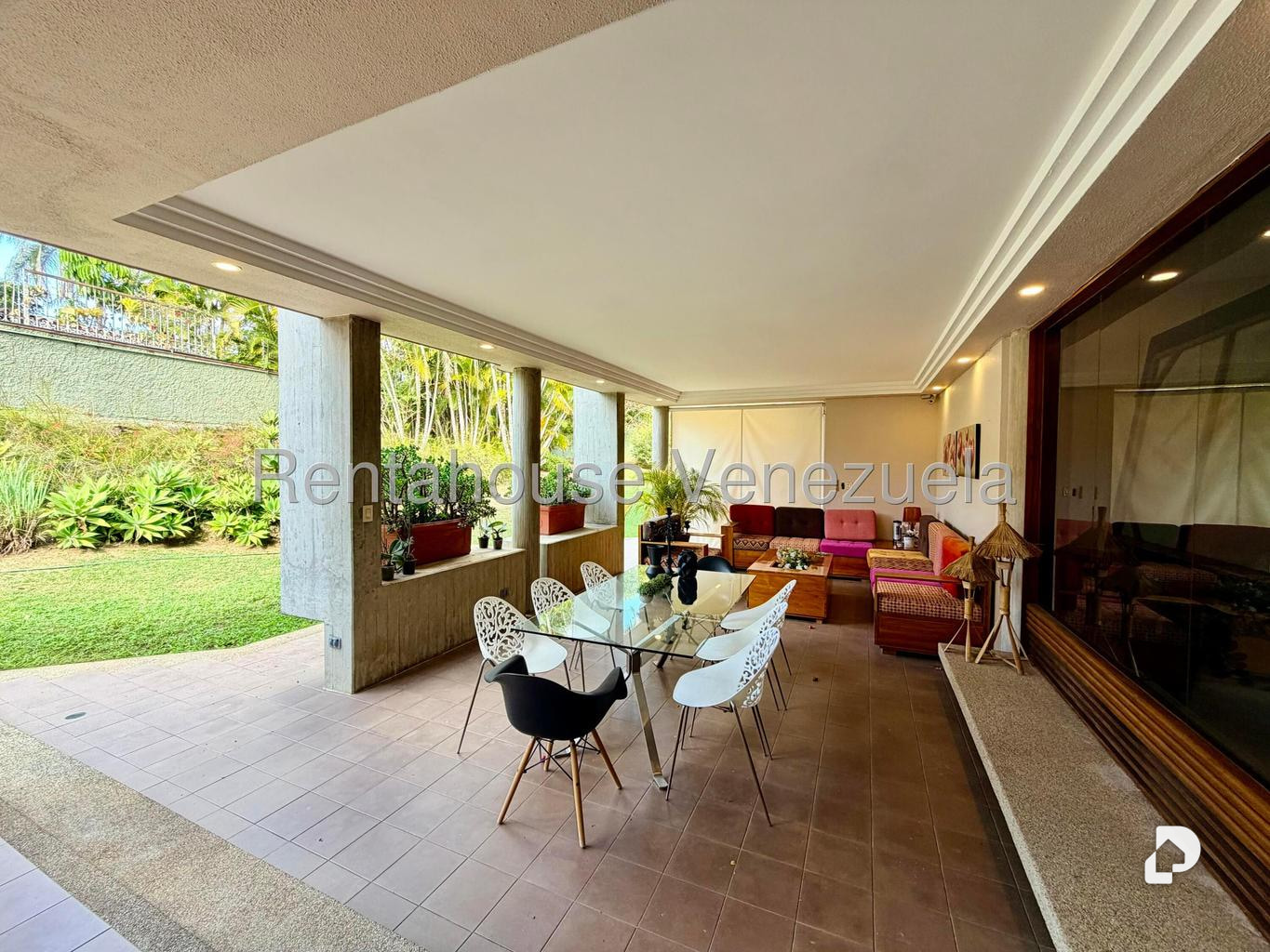 House in La Lagunita Country Club, Caracas – 23