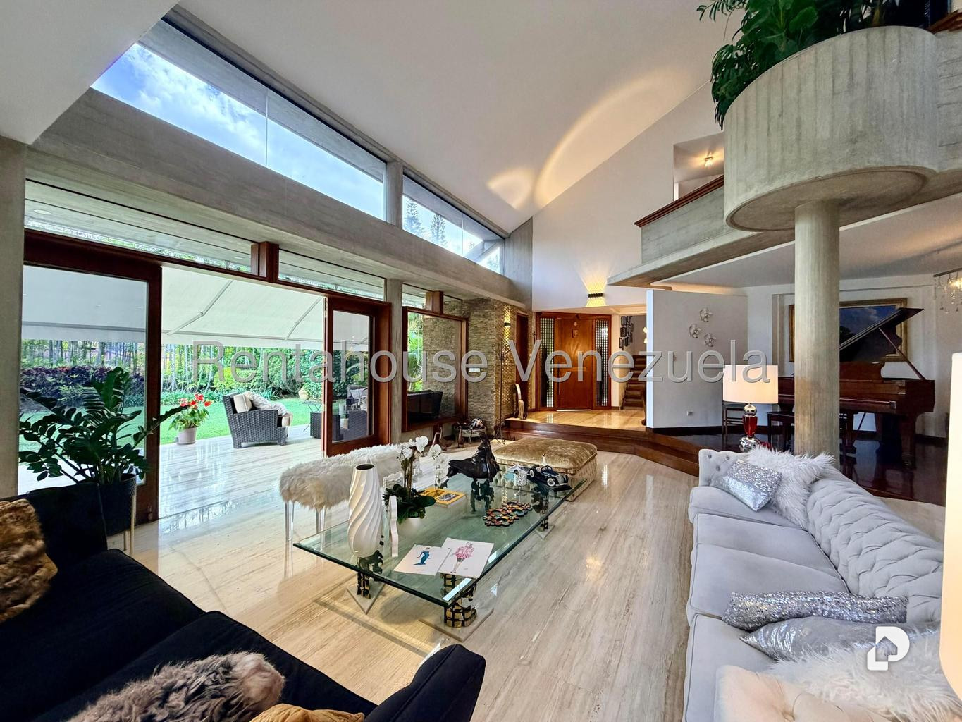 House in La Lagunita Country Club, Caracas – 8
