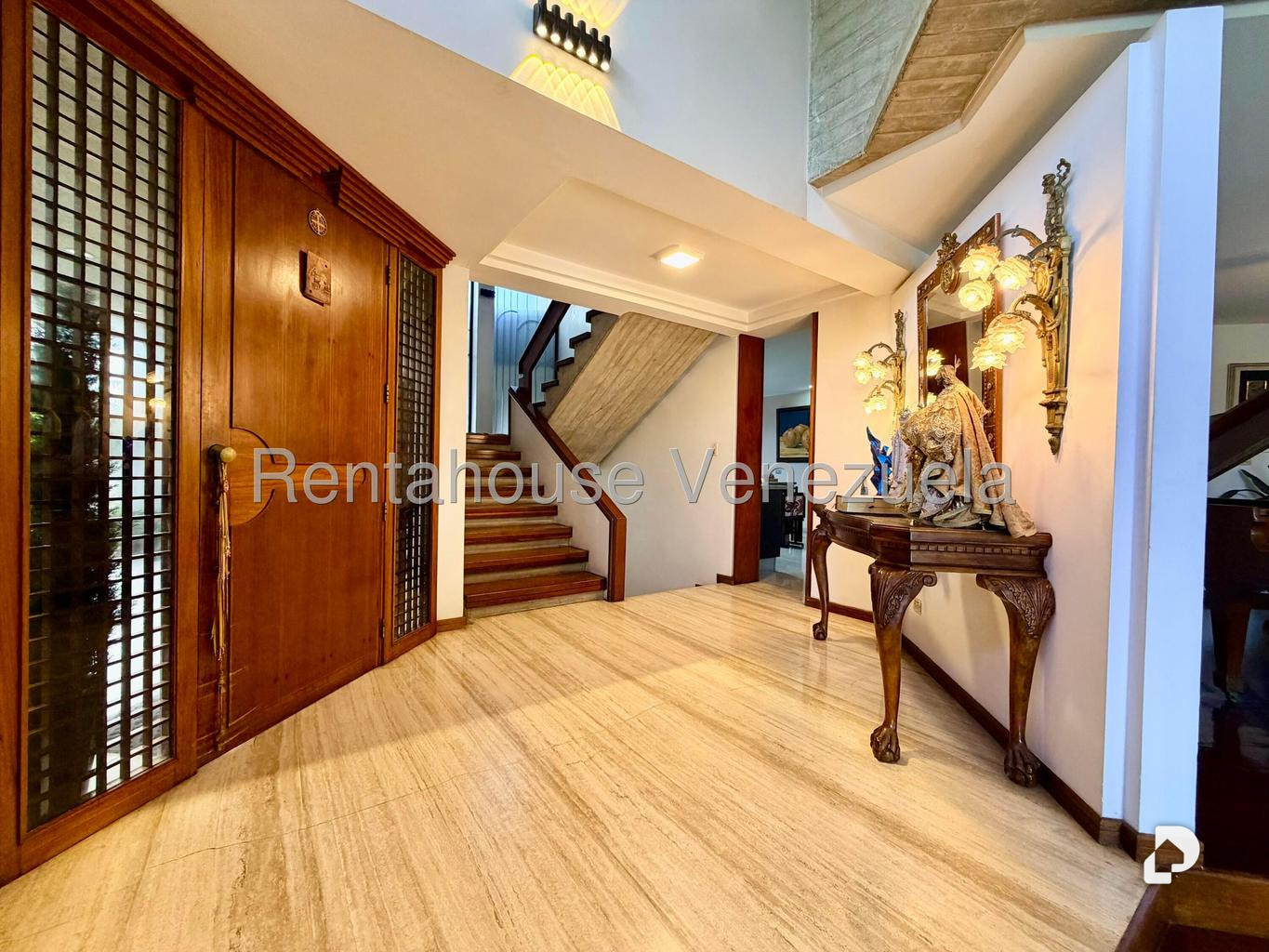 House in La Lagunita Country Club, Caracas – 13