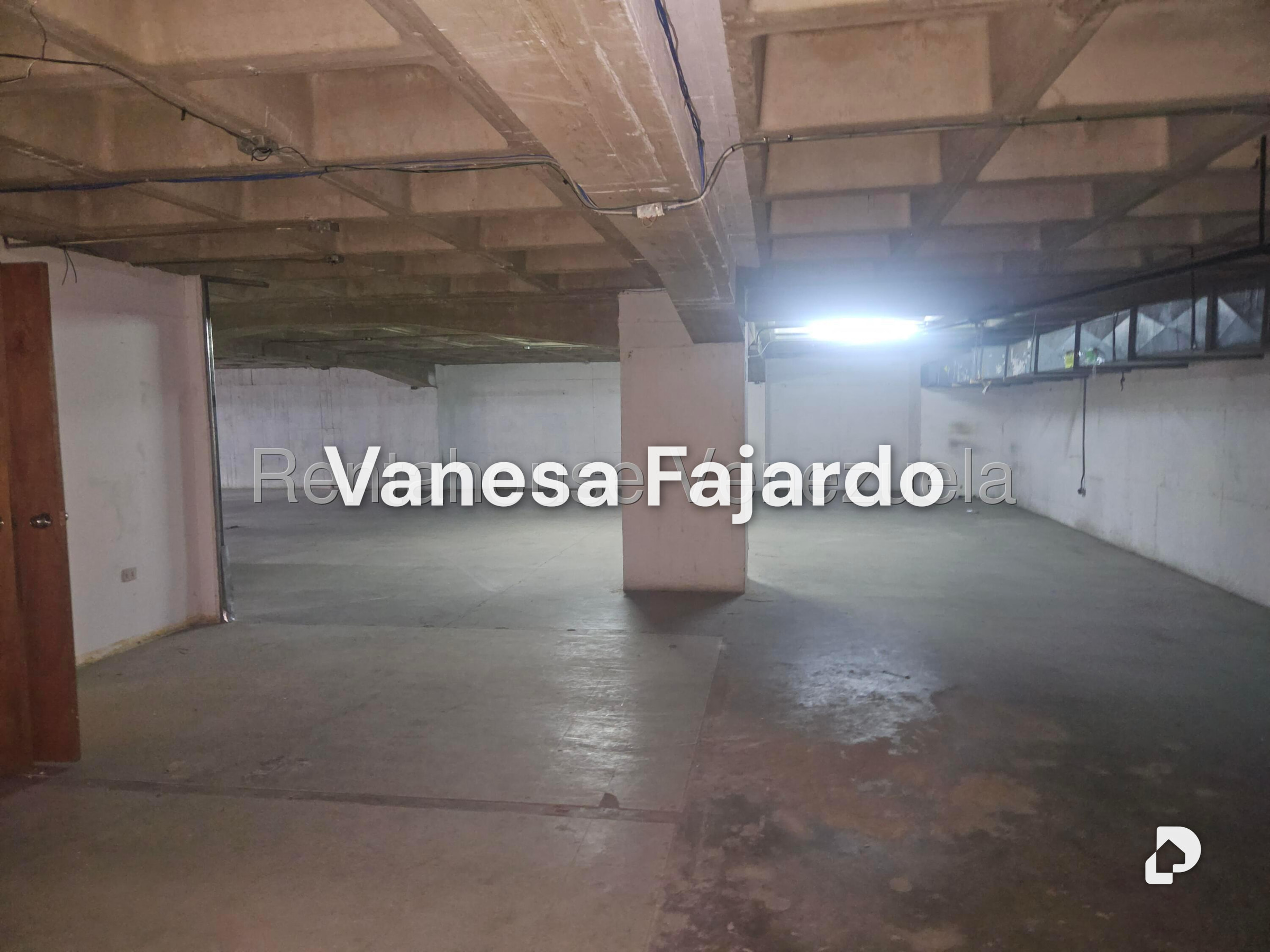 Local comercial en La Yaguara, Caracas – 13
