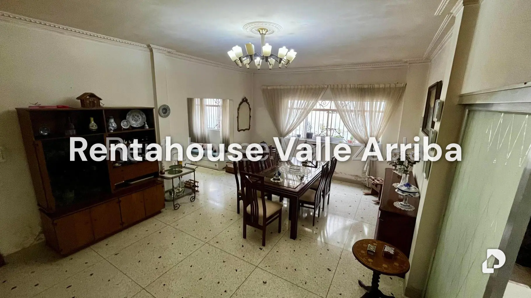 Casa en Alta Florida, Caracas – 14