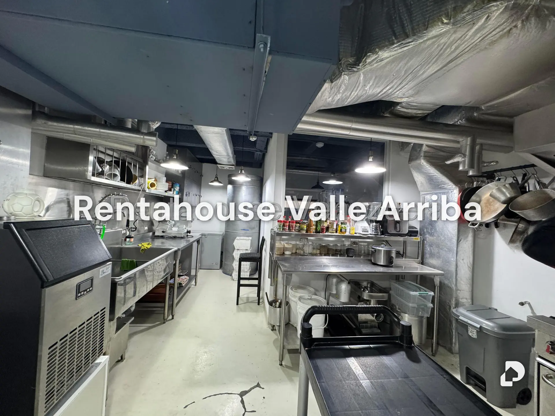 Local comercial en Santa Fe Norte, Caracas – 14