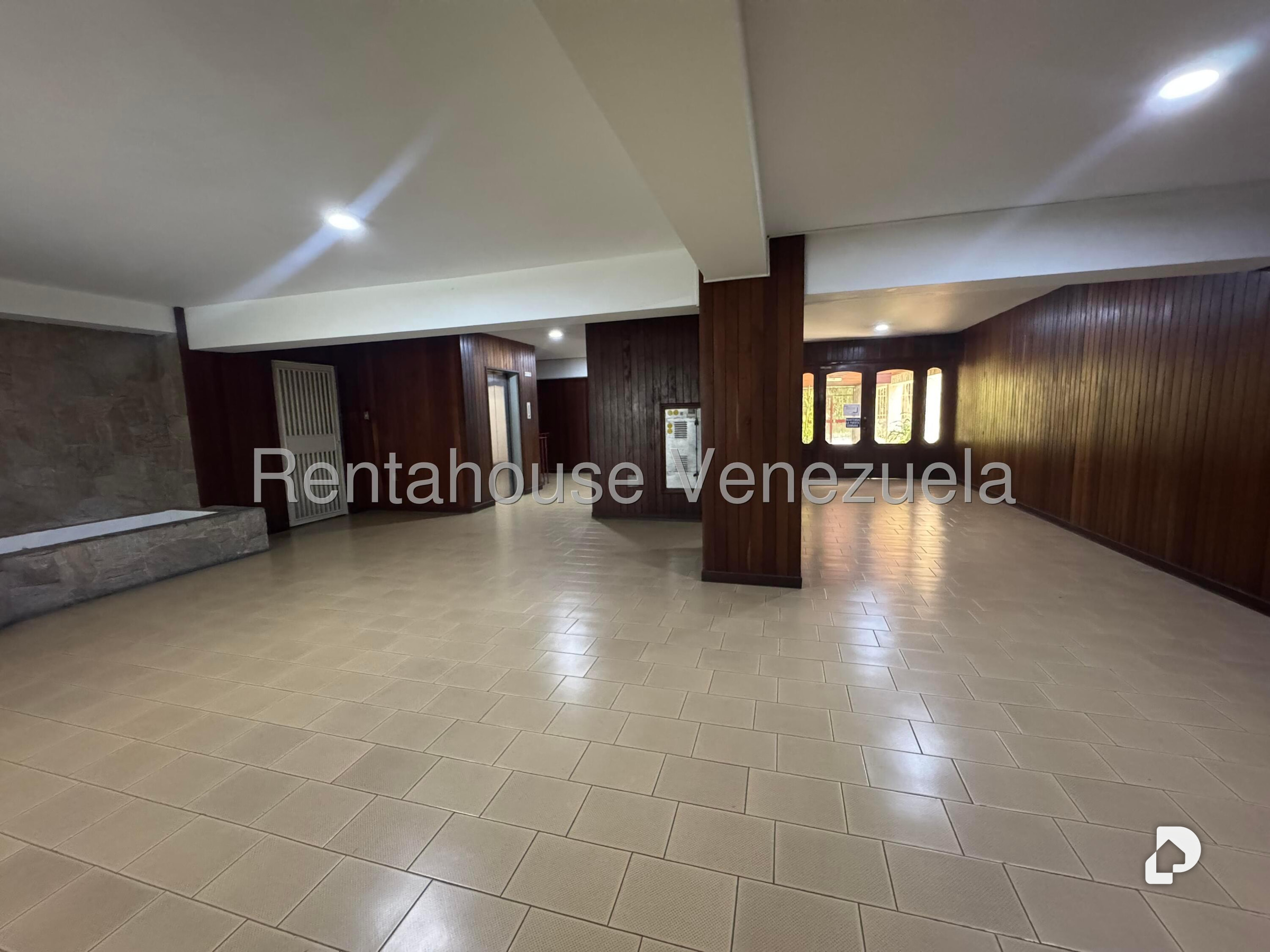 Apartamento en La Urbina, Caracas – 3