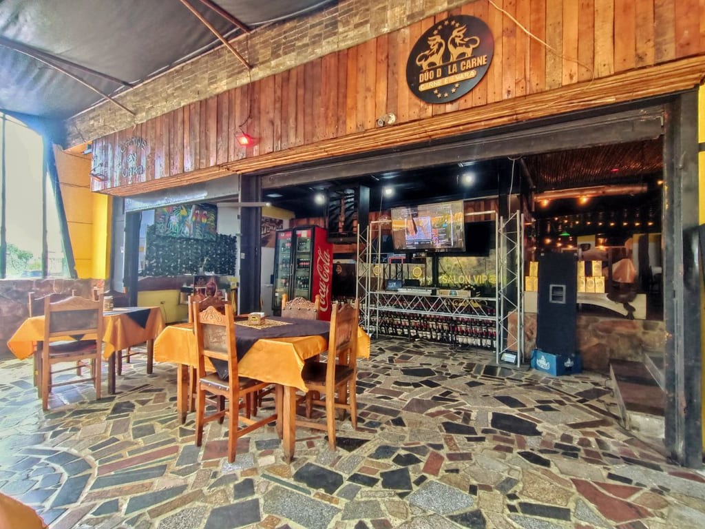 Local comercial en Carrizal, Altos Mirandinos - 1