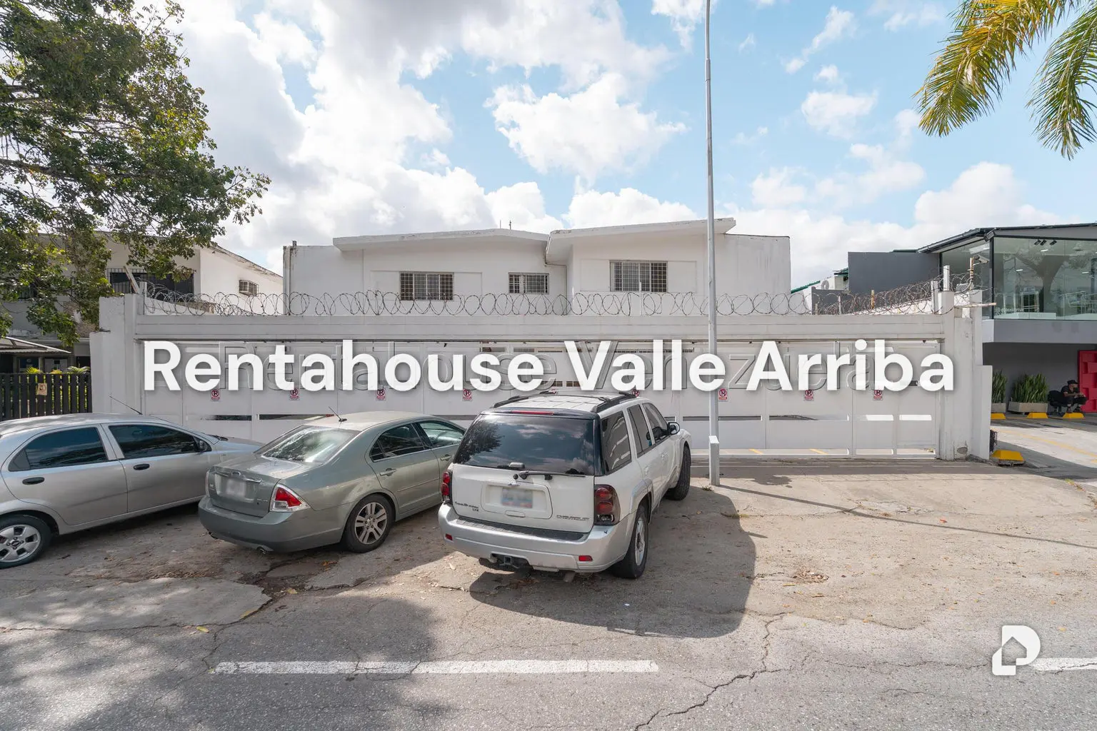Local comercial en Chuao, Caracas – 1