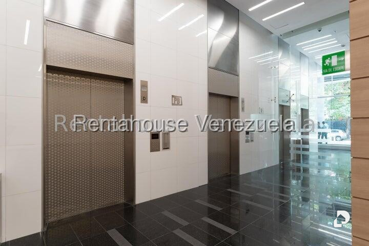 Oficina en Las Mercedes, Caracas – 15