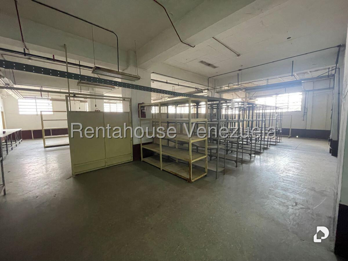 Local comercial en Ruiz Pineda, Caracas – 17