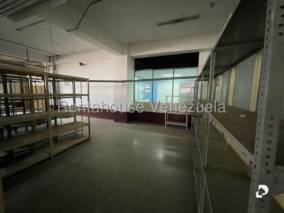 Local comercial en Ruiz Pineda, Caracas – 18