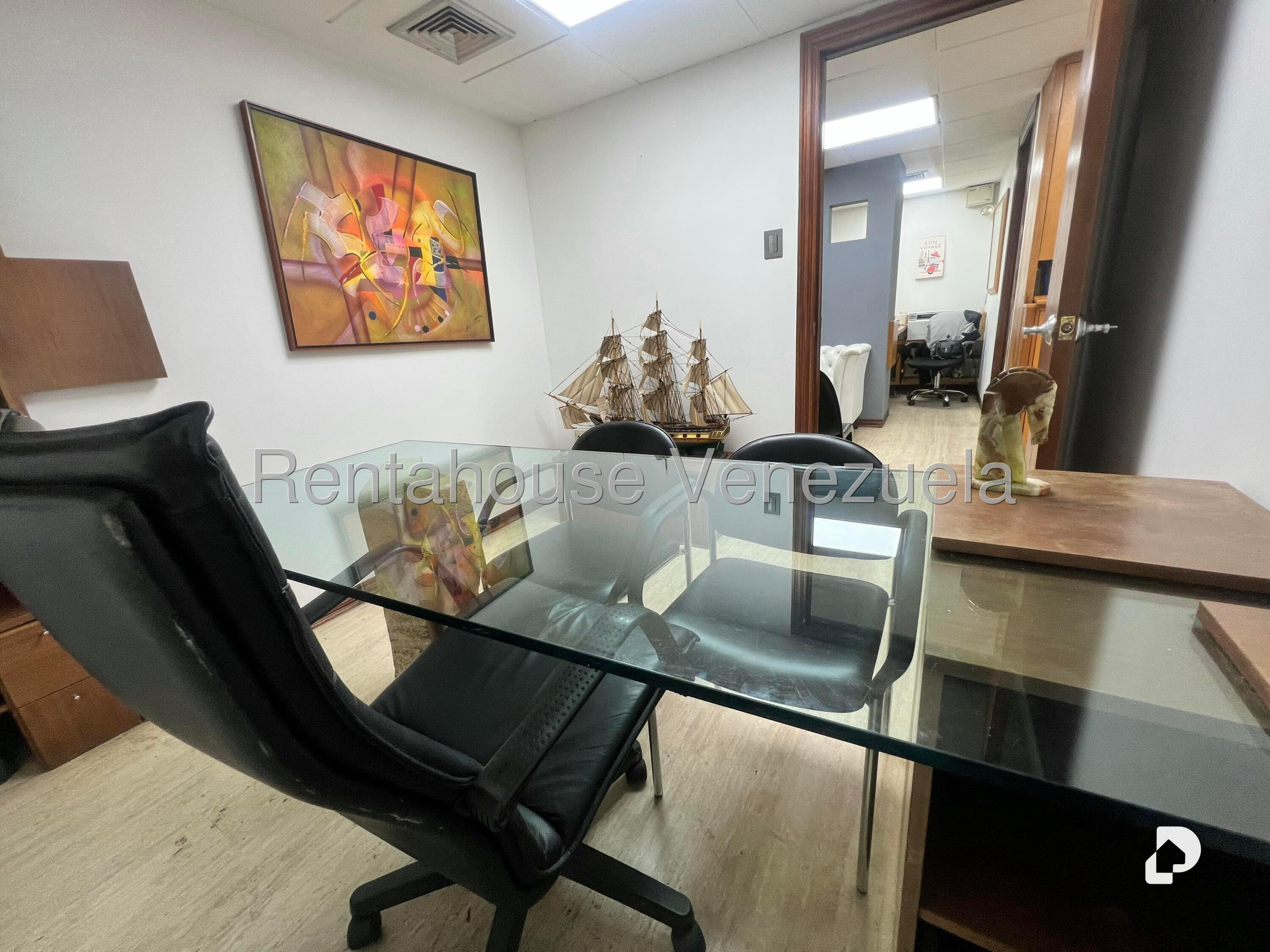 Oficina en Las Mercedes, Caracas – 12