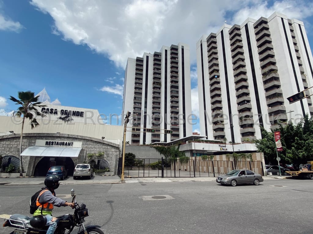 Local comercial en El Rosal, Caracas - 1