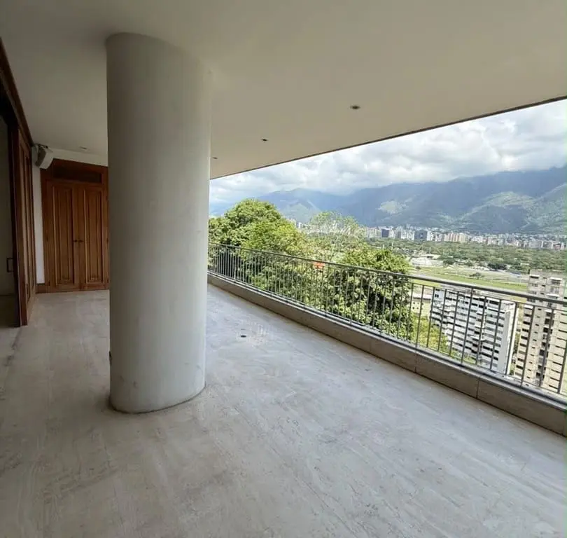 Apartamento en Chuao, Caracas - 1