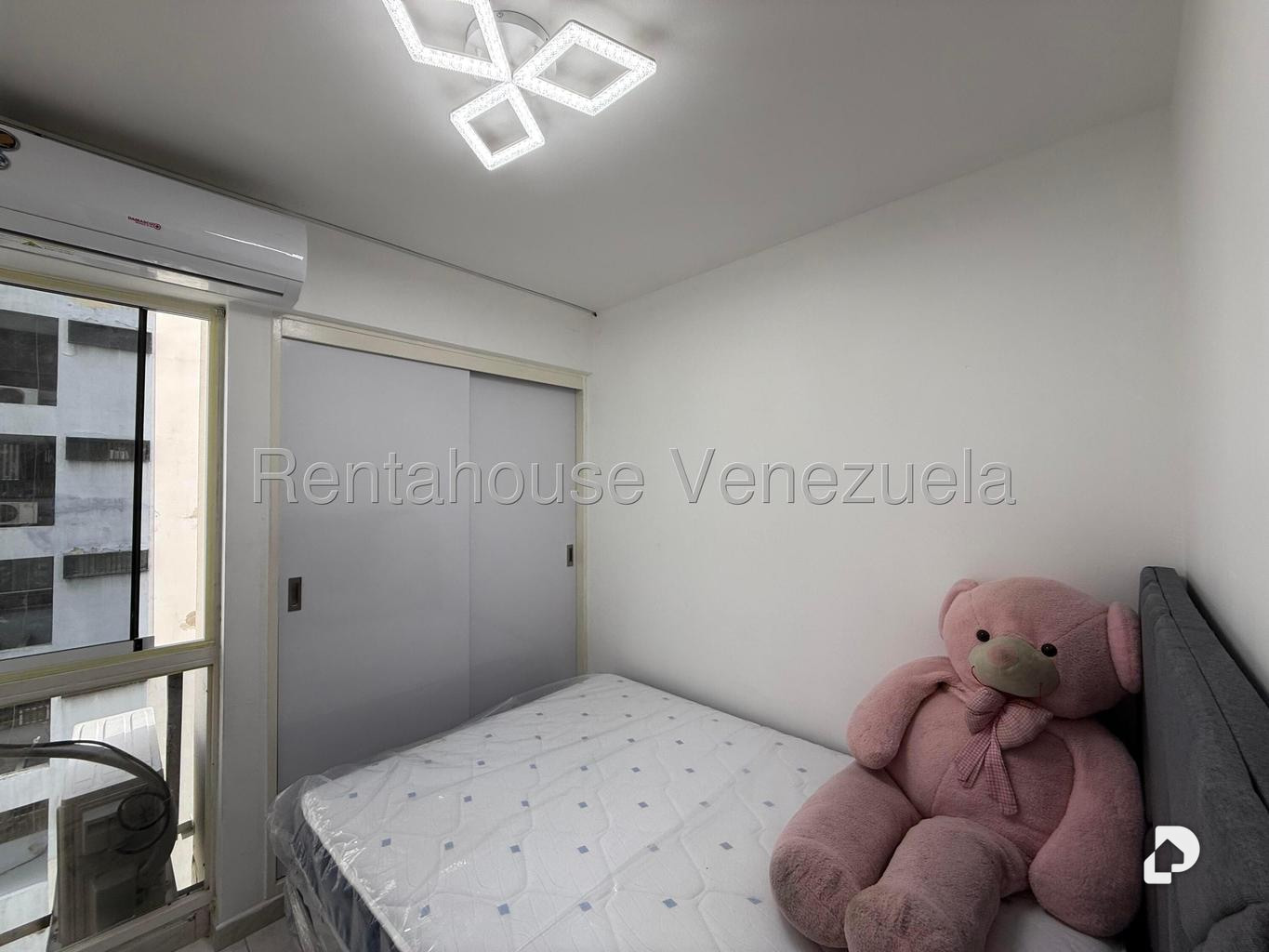 Apartamento en La Florida, Caracas – 14