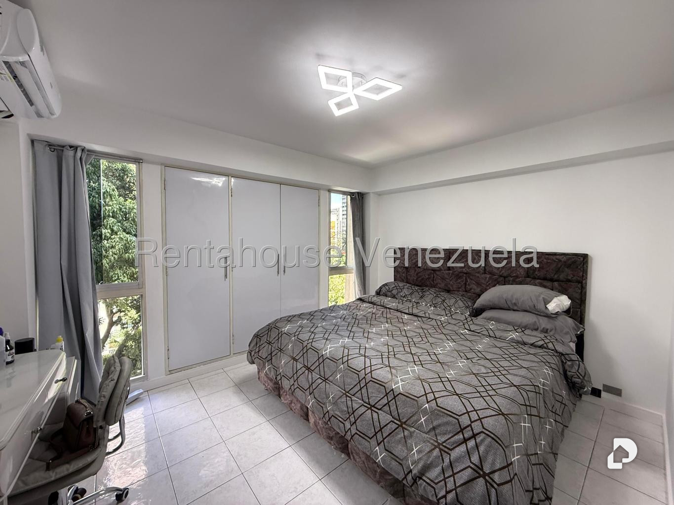 Apartamento en La Florida, Caracas – 9