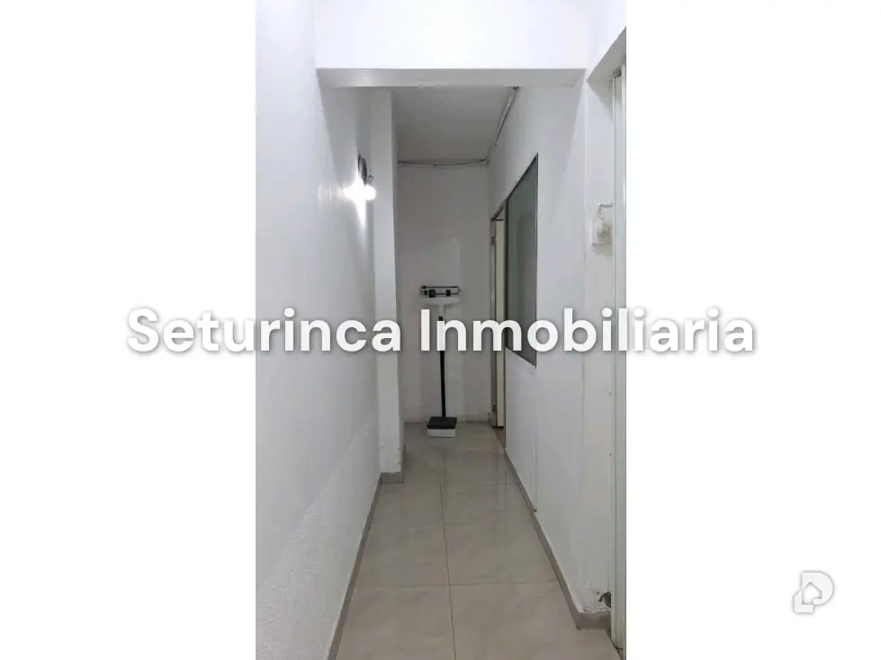 Office in El Marqués, Caracas – 24