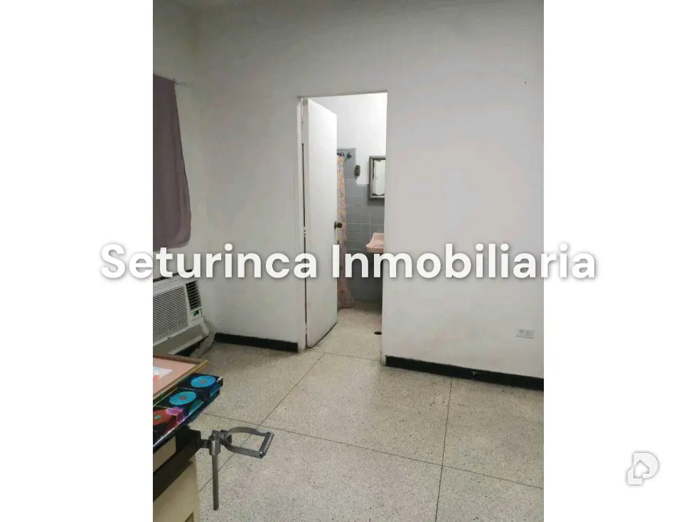 Office in El Marqués, Caracas – 28