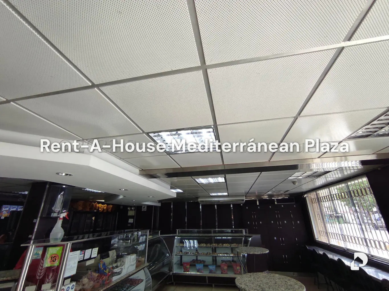 Local comercial en Parque Valencia, Valencia – 17