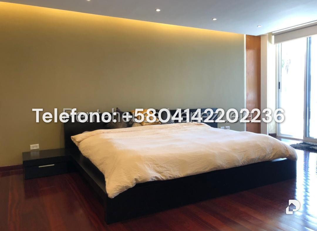 Casa en Prados del Este, Caracas – 24