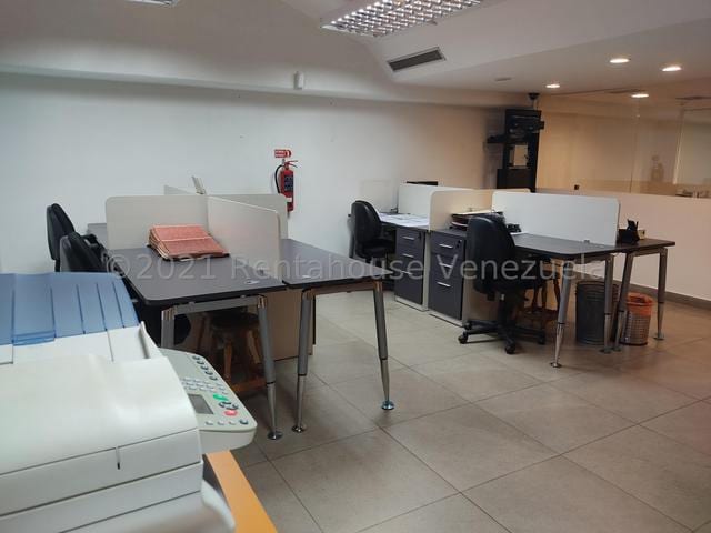Oficina en Las Mercedes, Caracas - 1