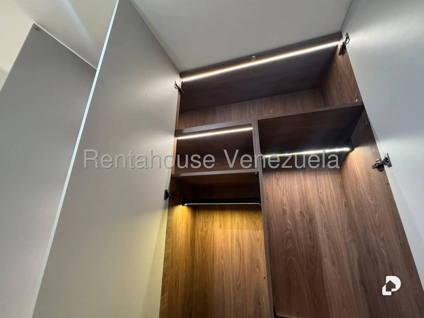 Apartamento en Santa Fe Norte, Caracas – 33