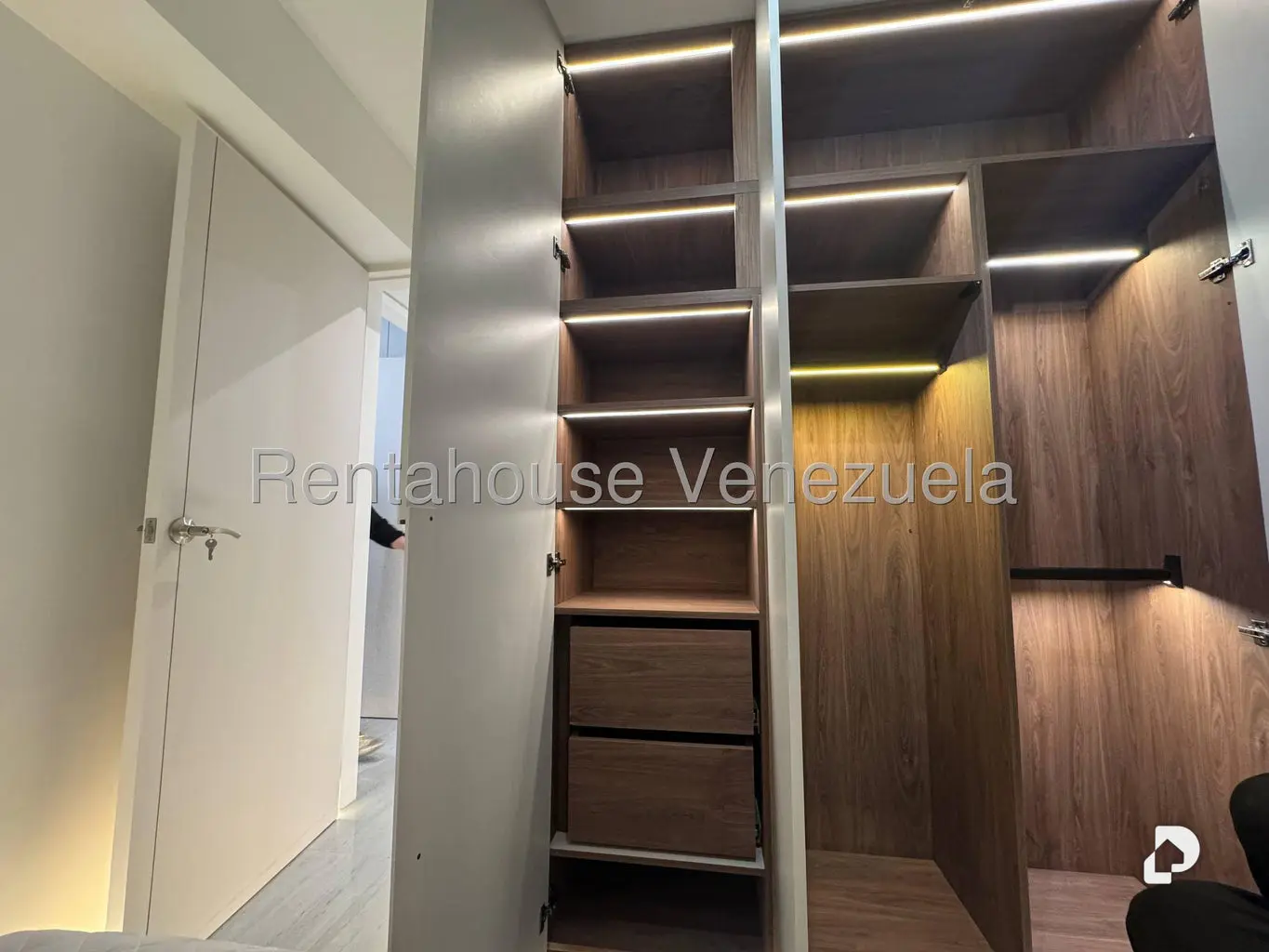 Apartamento en Santa Fe Norte, Caracas – 34