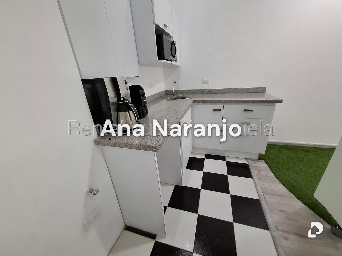 Local comercial en Macaracuay, Caracas – 15