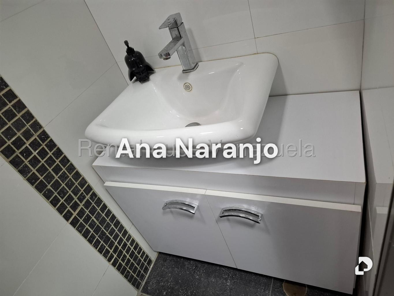 Local comercial en Macaracuay, Caracas – 16