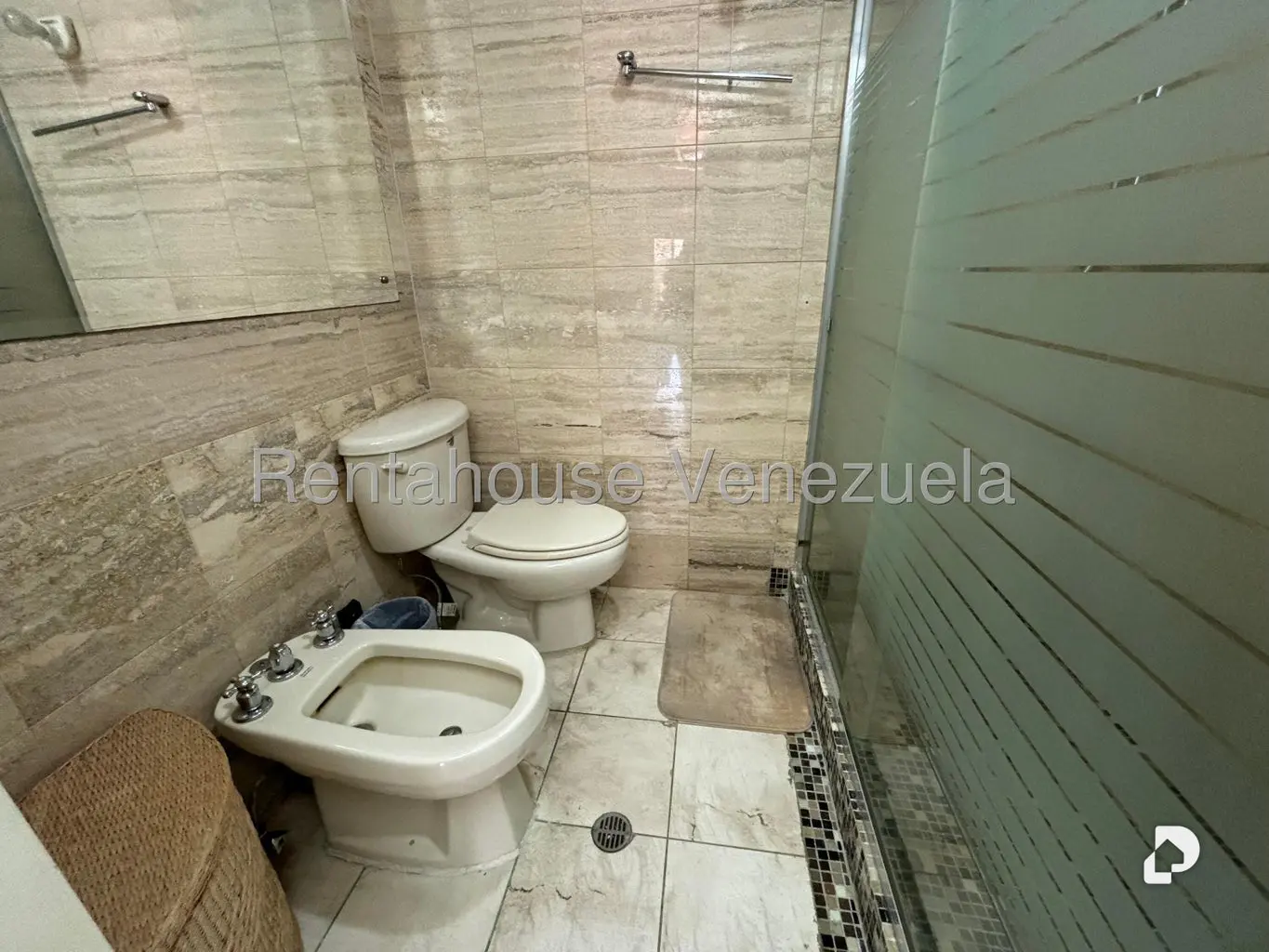 Apartamento en Los Naranjos (del Cafetal), Caracas – 15