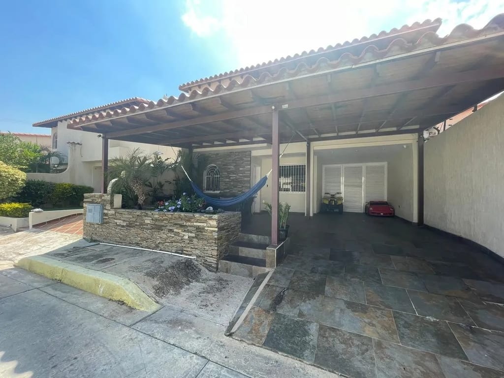 Townhouse en Los Robles, Margarita (sureste) - 1