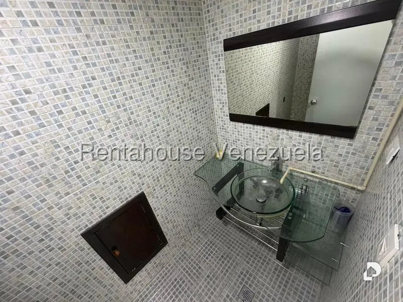 Oficina en El Recreo, Caracas – 26