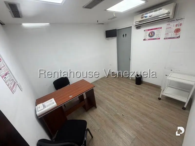 Oficina en El Recreo, Caracas – 25