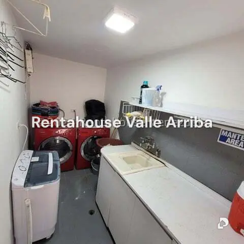 Casa en Cumbres de Curumo, Caracas – 12