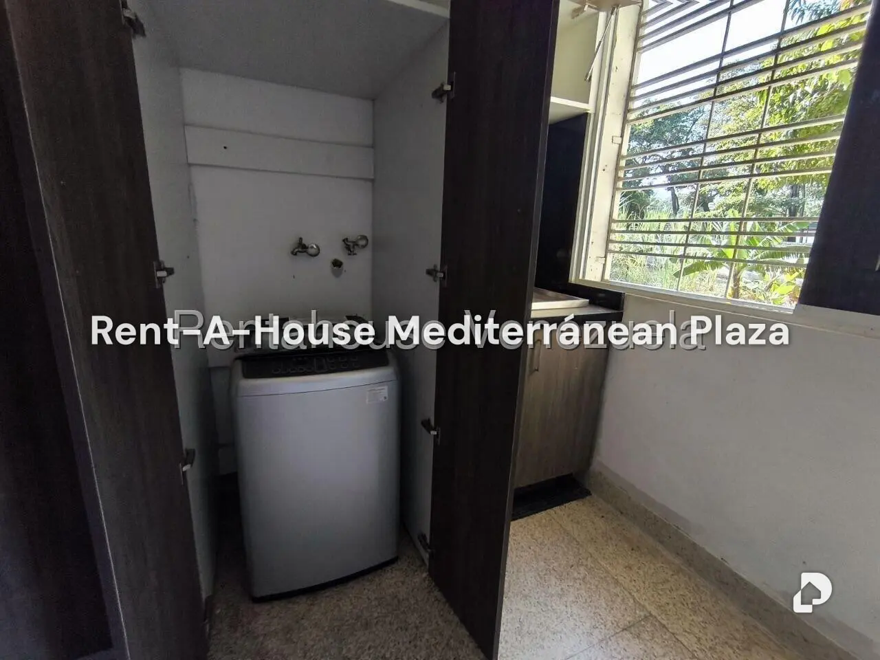 Apartment in Guaparo, Valencia – 17