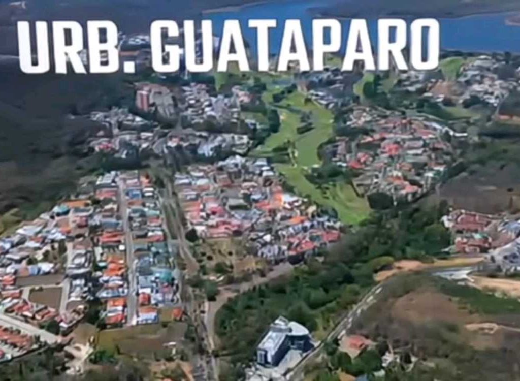 Terreno en Colinas de Guataparo, Valencia - 1