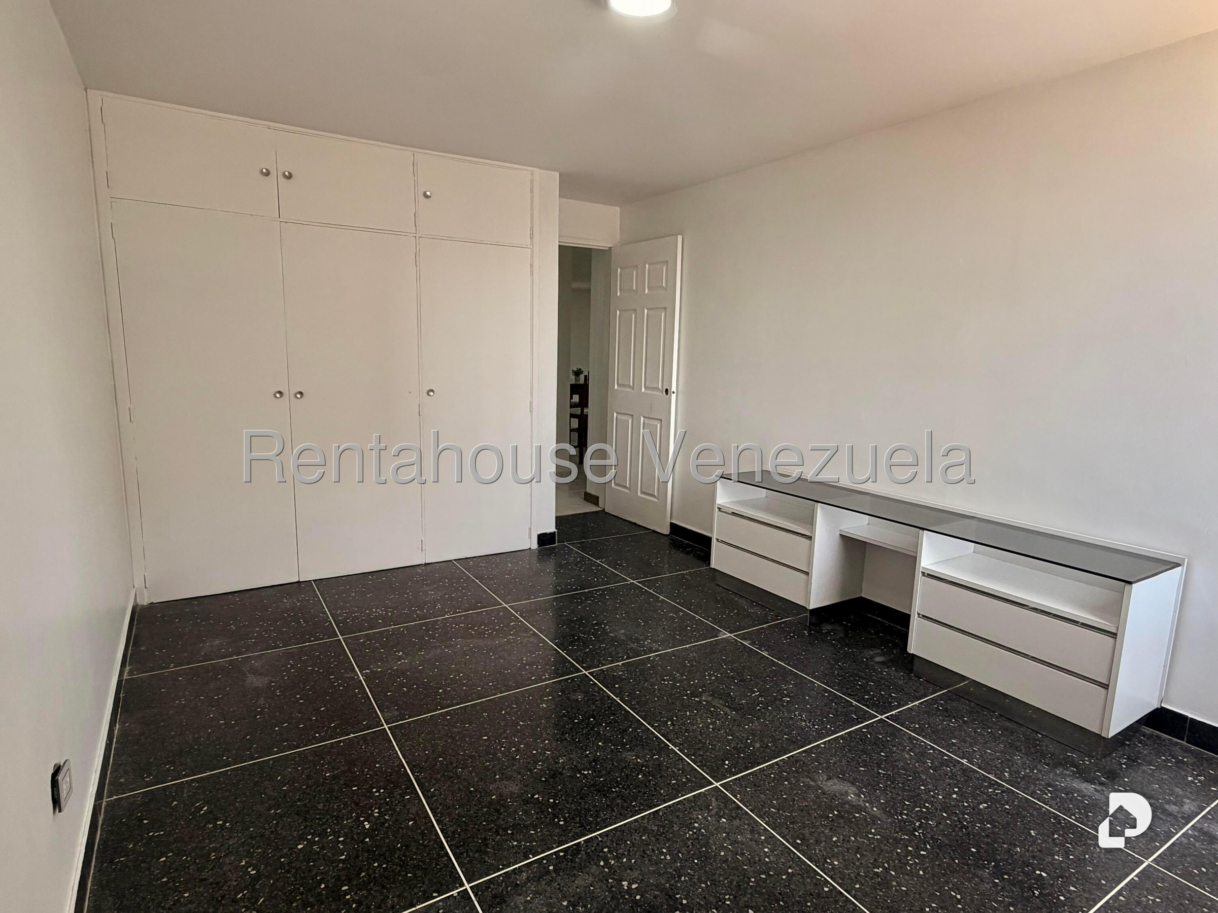 Apartamento en Sabana Grande, Caracas – 15