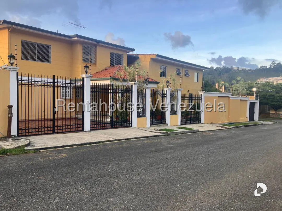 Casa en La Boyera, Caracas – 25